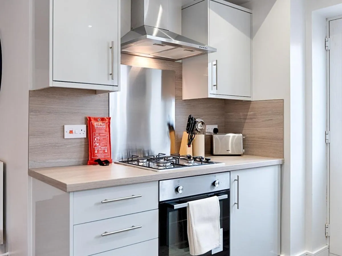 Pass The Keys Luxury Bright Spacious Family Home - Near Beaches Swansea United Kingdom