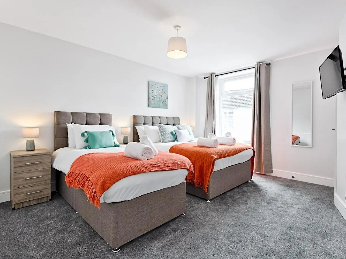 Pass The Keys Luxury Bright Spacious Family Home - Near Beaches Swansea 0*,  United Kingdom