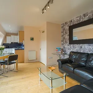 2 Bedroom Central With Stunning Castle View , Edinburgh United Kingdom